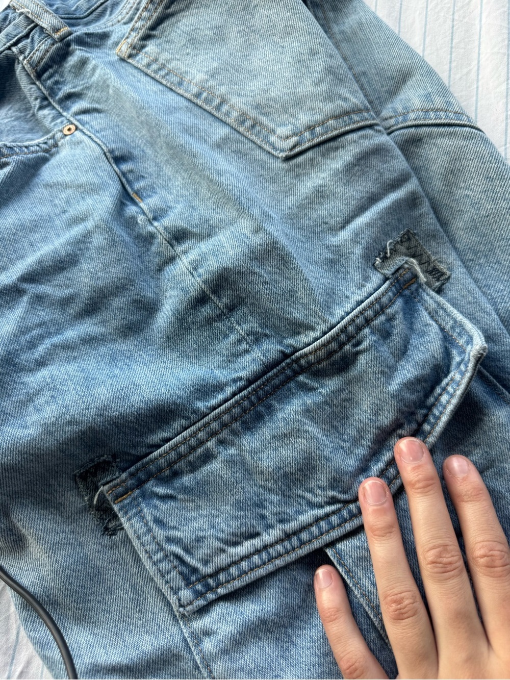 Denim Forum The Farrah High Rise. Size:30 - Picture 5 of 10